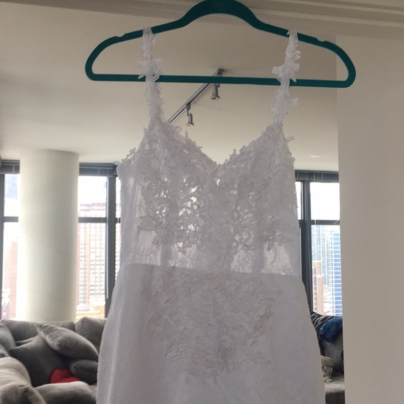 White wedding dress ✨ - Picture 6 of 7